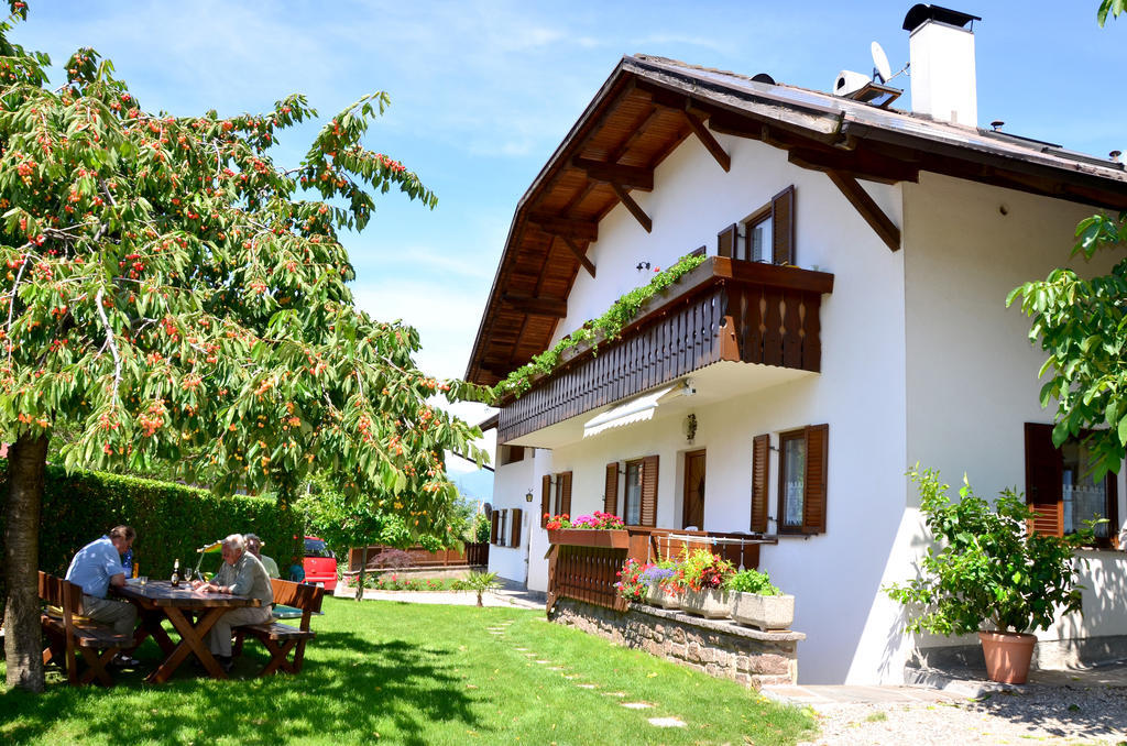 Ferienwohnung Pippohof Appiano Sulla Strada Del Vino Ruang foto